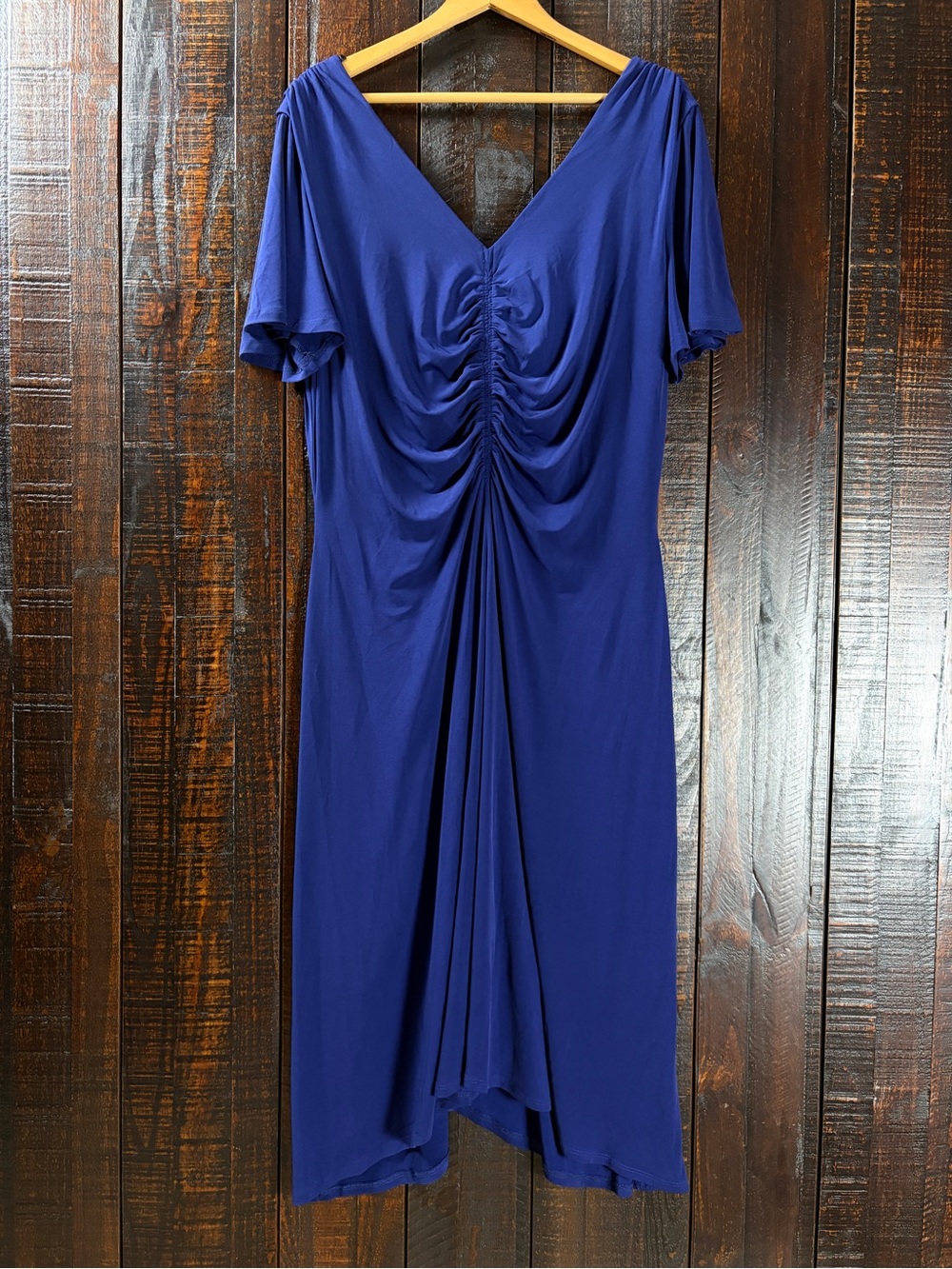 Maggy London Plus Size Ruched V-Neck Midi Dress in Indigo 14W